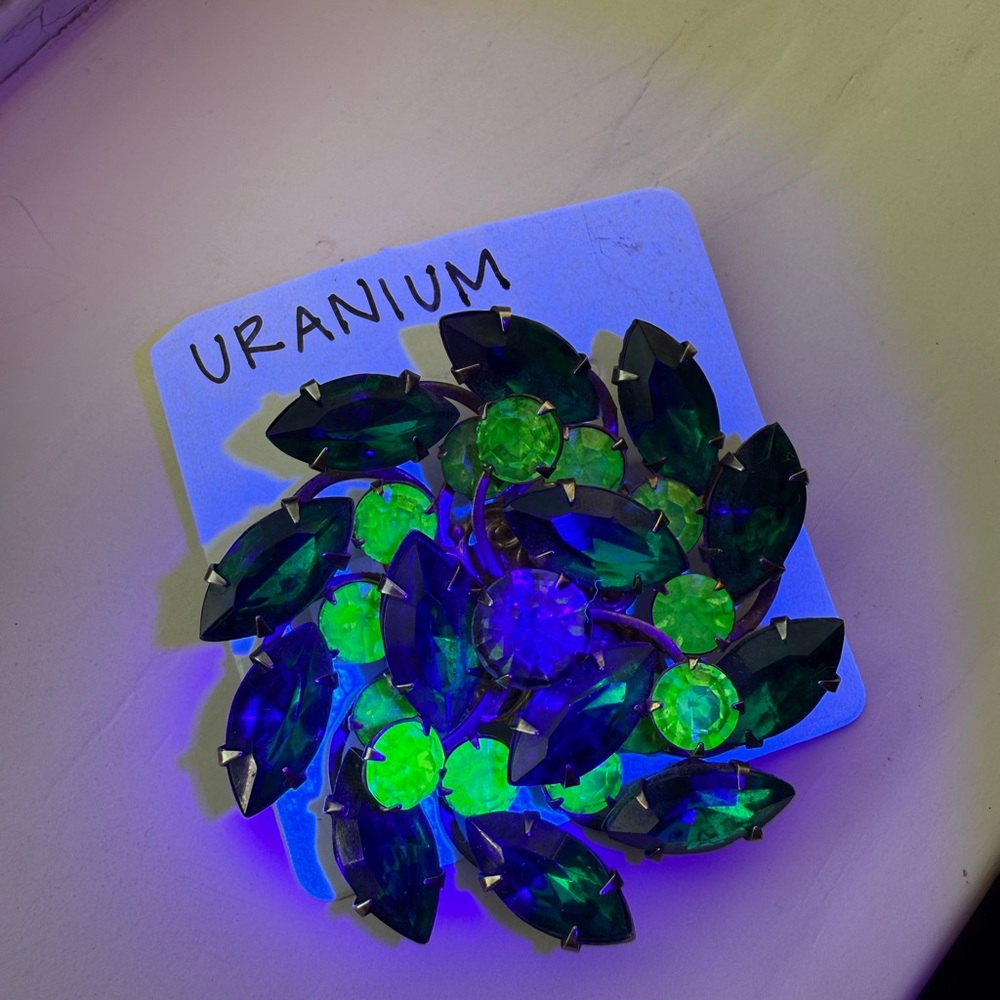 Vintage Uranium Glass Green Brooch